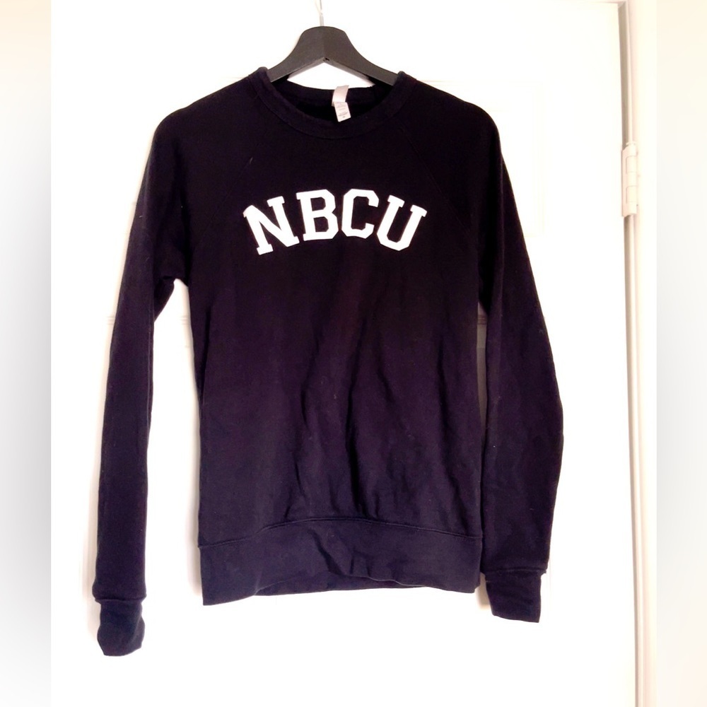 New NBCU universal studios sweater black XS